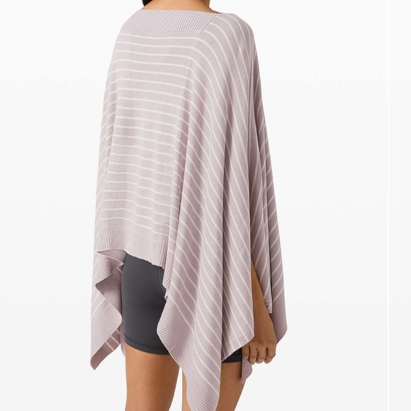 Lululemon Forward Flow Poncho - Picture 4 of 6